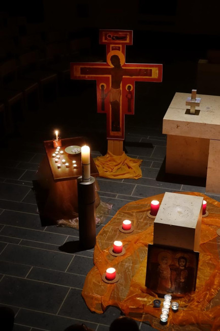 Taize_DSC03286 B